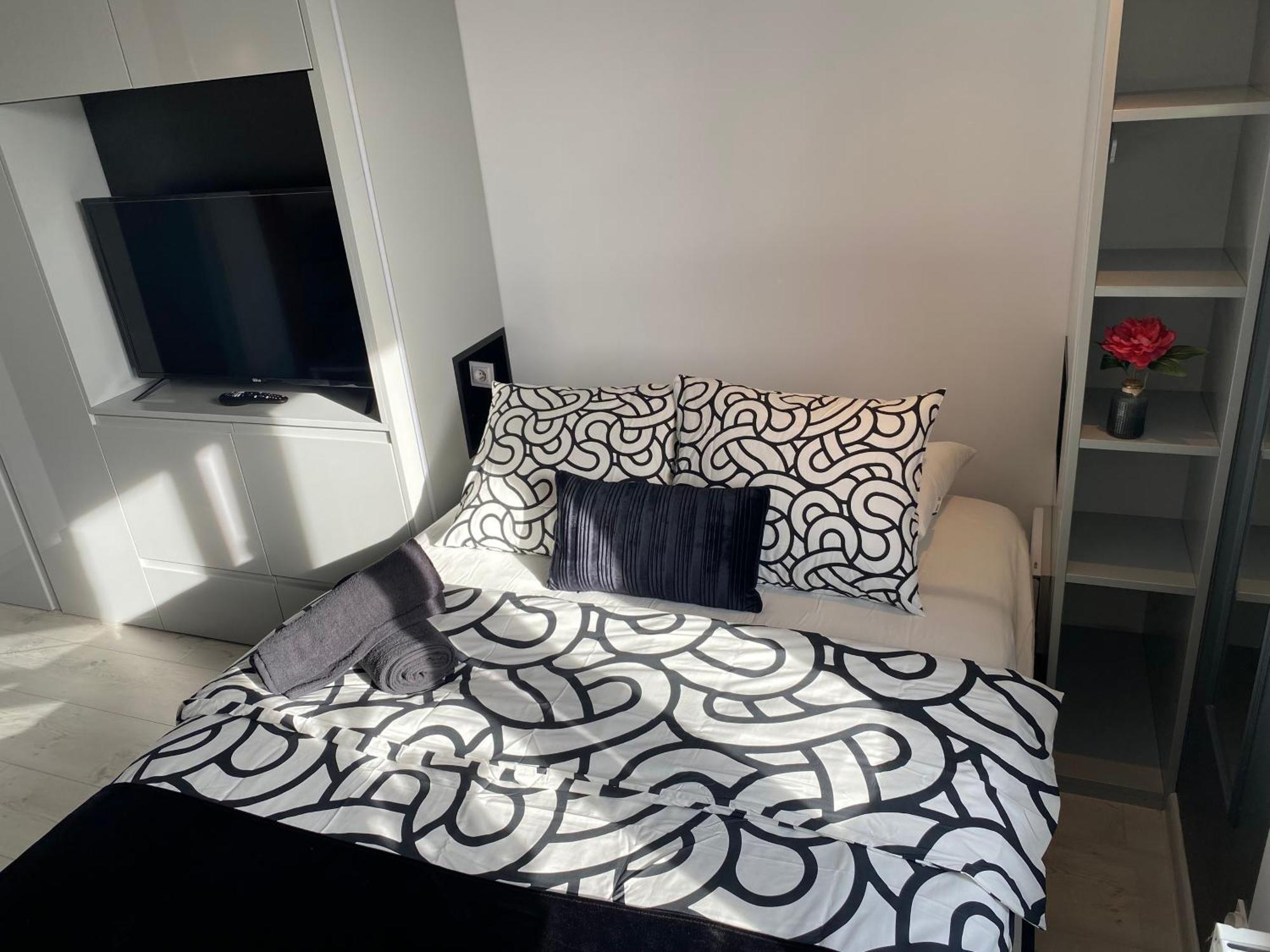 Lovers' Loft Apartment In Krakow - Orawska 7 Экстерьер фото